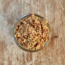 Load image into Gallery viewer, Red fox carlin pea miso 1kg
